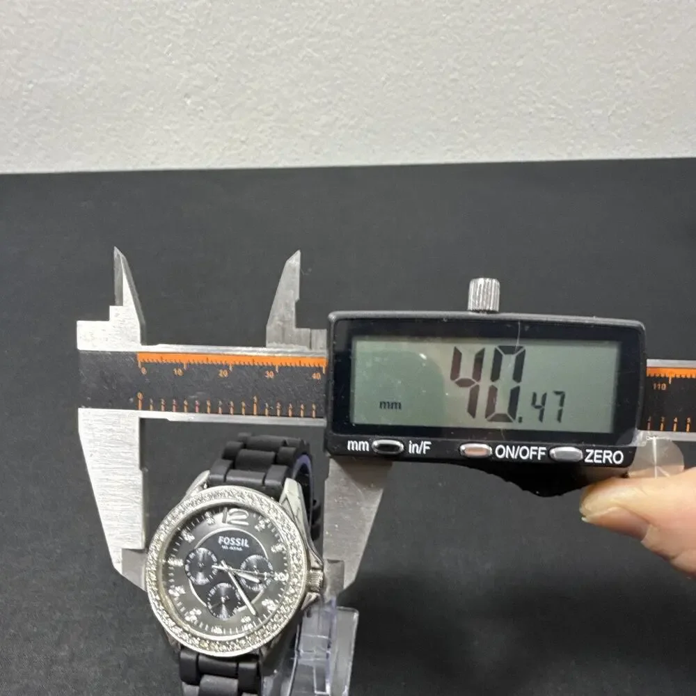 Fossil up auction